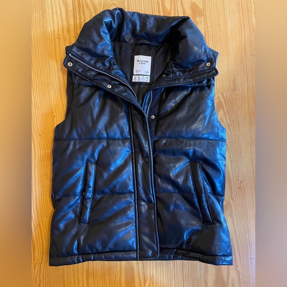 Abercrombie & Fitch Black Vegan Leather Jacket - Picture 2 of 4